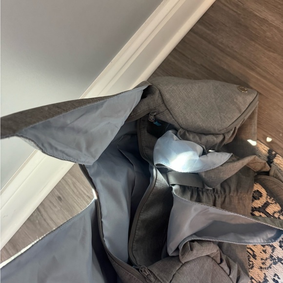 cute grey yoga gym bag! - Picture 3 of 4